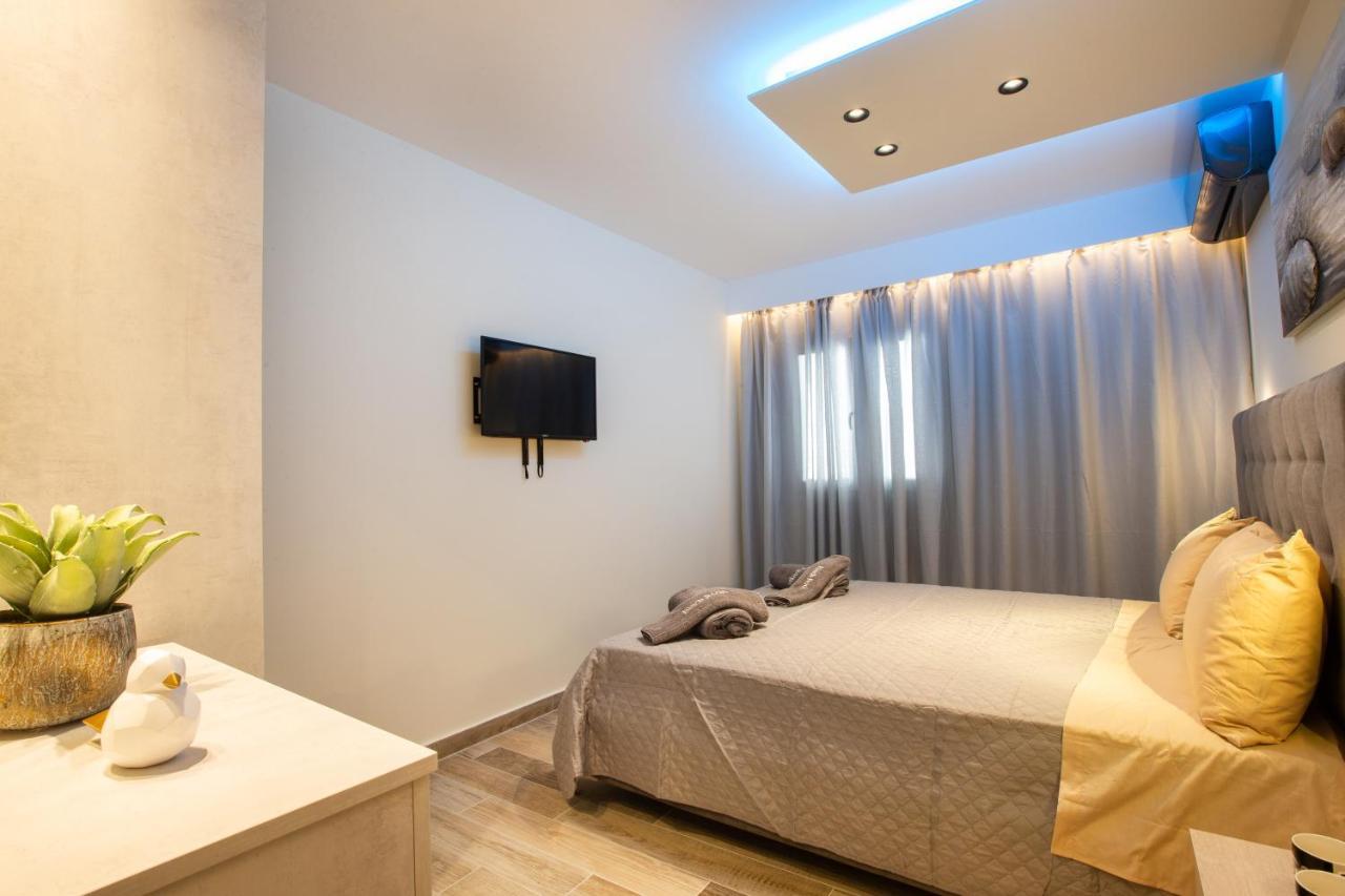 Black Rocks Family, Luxury Seafront Beach Maisonette Ájosz Górdiosz Kültér fotó