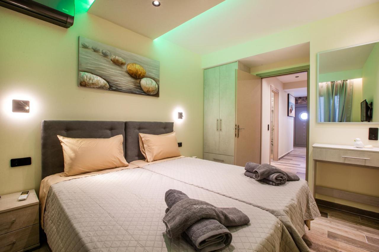 Black Rocks Family, Luxury Seafront Beach Maisonette Ájosz Górdiosz Kültér fotó
